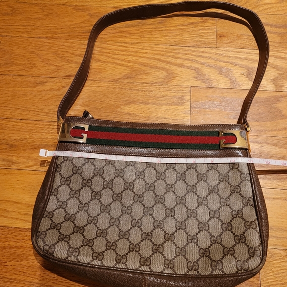 Authentic Vintage Gucci Shoulder Bag - Picture 4 of 14
